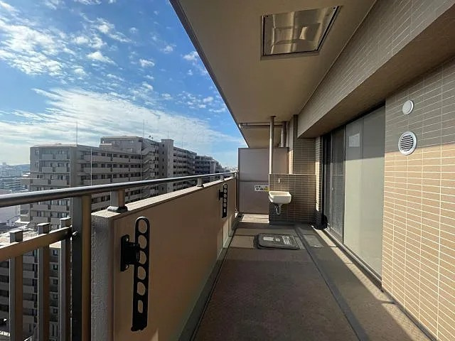 コスモシティ神戸本山のバルコニー