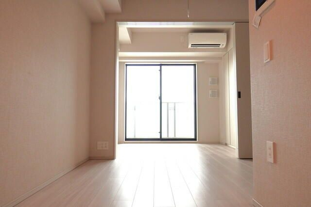 Ｊ．ＧＲＡＮ　Ｃｏｕｒｔ　品川西大井ＷＥＳＴの居間・リビング