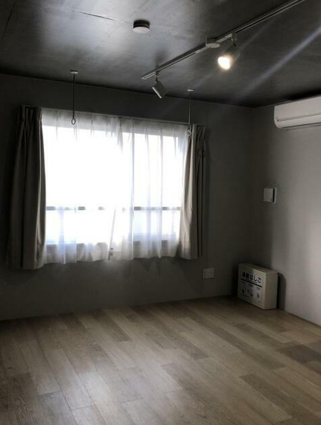 エンシス　ウエノサクラギ