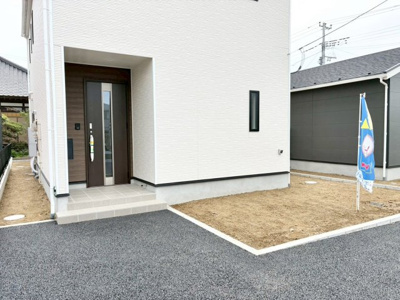 【エントランス】 | 神栖市知手5号棟 | 即日のご見学も可能です。お気軽に0476-37-3888までお問合せ下さい。
