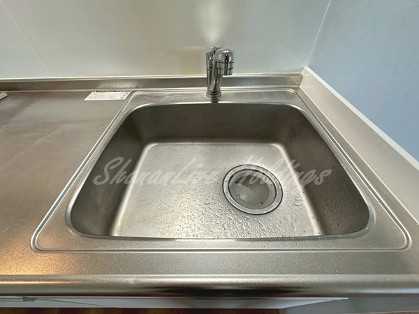 平塚市桃浜町のアパートのキッチン|同施工物件