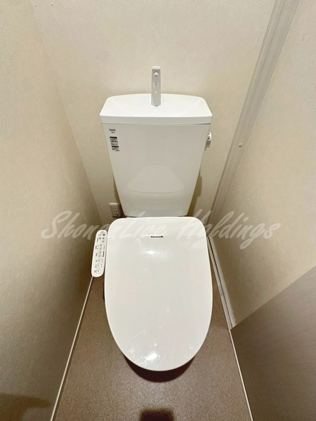 平塚市桃浜町のアパートのトイレ|同施工物件