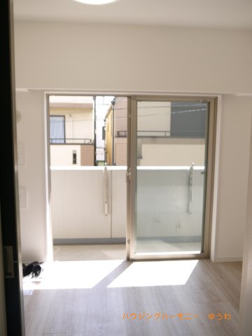 【洋室】 | 日神デュオステージ王子 | うららかな陽射しがどのお部屋にも降り注ぎますように、快適さを追求した間取設計。