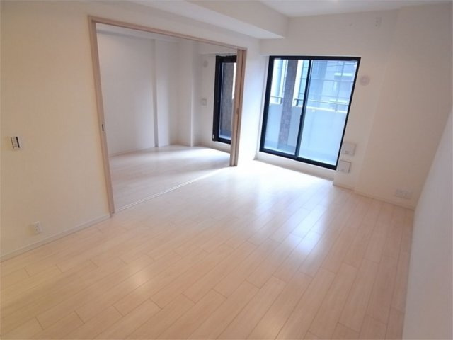 ワコーレ神戸三宮マスターズレジデンスの洋室