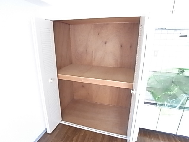 信和マンションの収納