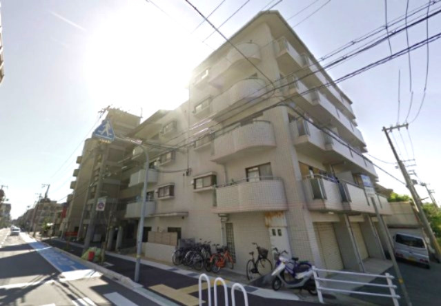 信和マンションの外観