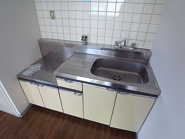 信和マンションのキッチン