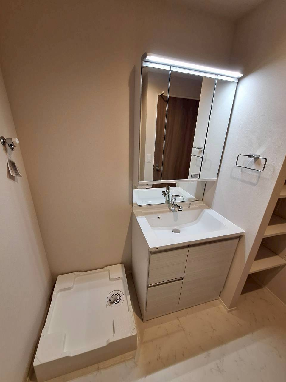 ＳＯＵＴＨＥＲＮ－Ｓｔ＿Ｒｏｕｔｅ３３の独立洗面台