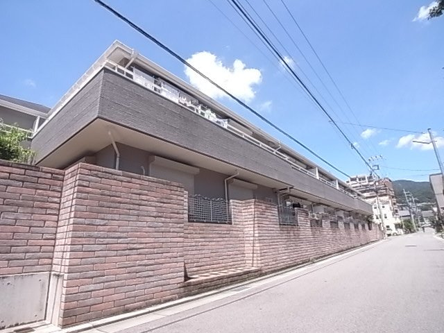 ガーデンハイツ芦屋の外観