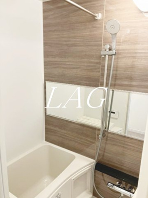 【浴室】 | Ｌａｖａｒｅ新中里 | お風呂です。