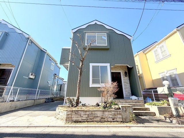 昭島市郷地町３丁目　リフォーム戸建の外観