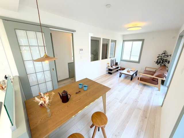 昭島市郷地町３丁目　リフォーム戸建の居間・リビング