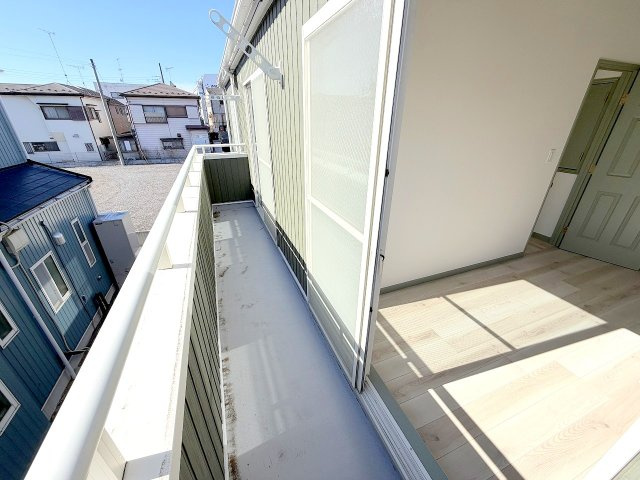 昭島市郷地町３丁目　リフォーム戸建のバルコニー