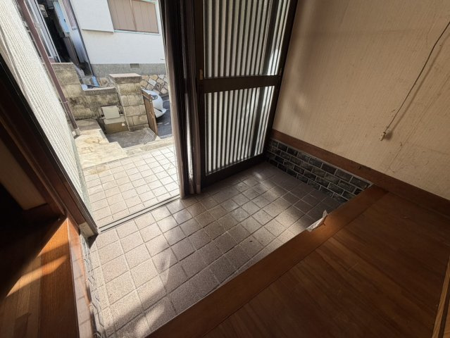 神戸市垂水区塩屋町8丁目の玄関