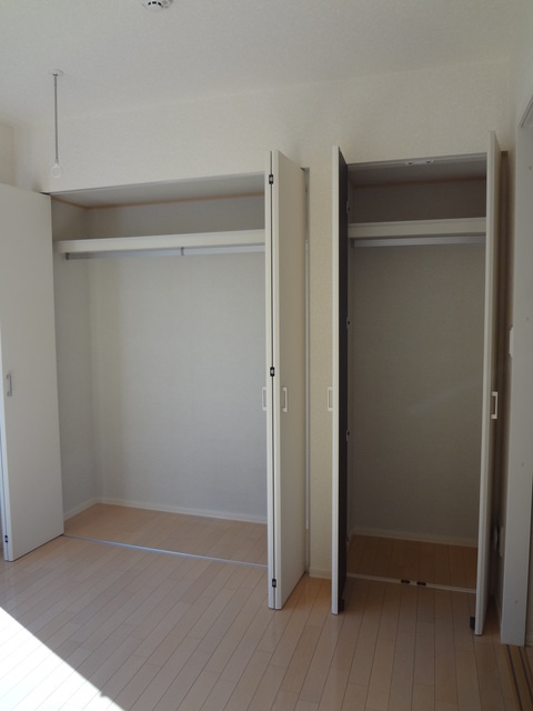 ティアラ長原の寝室|★日差しの差し込む明るい洋室★