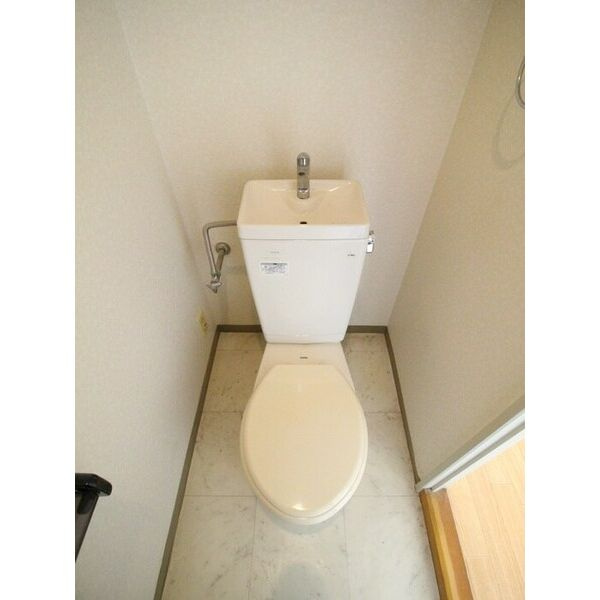 本多ハイツ長門石のトイレ