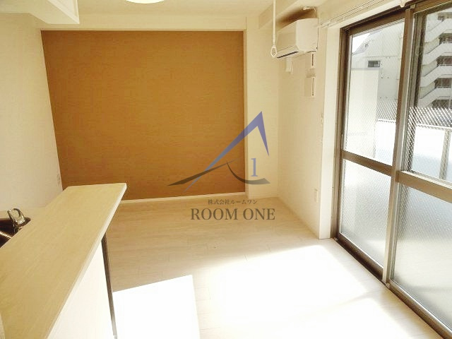 メゾン　ファミリアルの居間・リビング|洋室のお部屋です。