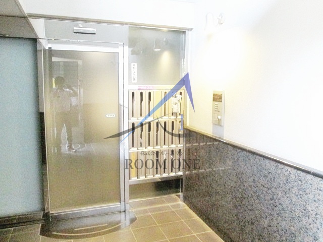 カルトゥーシュ芦花のエントランス|エントランスです。