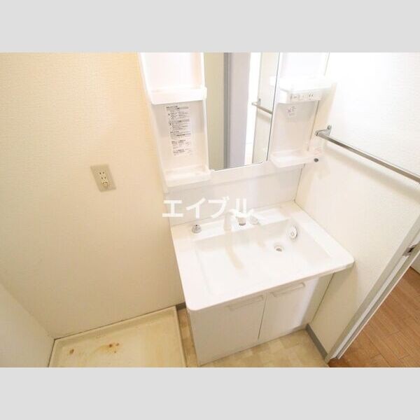 本多ハイツ長門石の洗面所