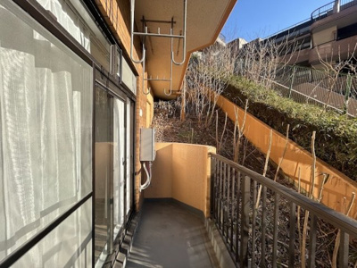 【バルコニー】 | ライオンズマンション大倉山第10 | ◆日当たり良好なバルコニー！毎日のお洗濯にも嬉しいですね！