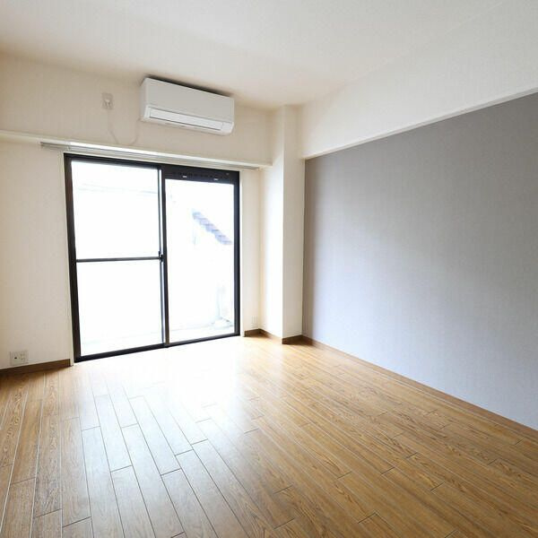 ＳＵＮＮＹＣＯＵＲＴ