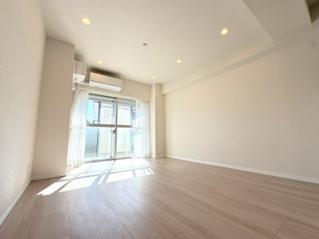 メゾンエクレーレ昭島  １階の居間・リビング