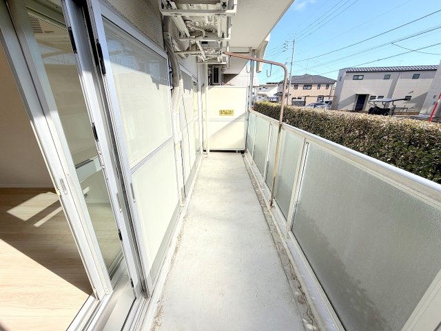 メゾンエクレーレ昭島  １階のバルコニー