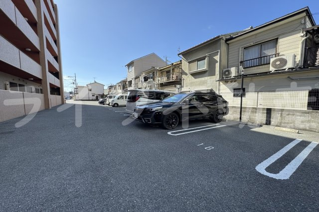 FREAはい・21の駐車場