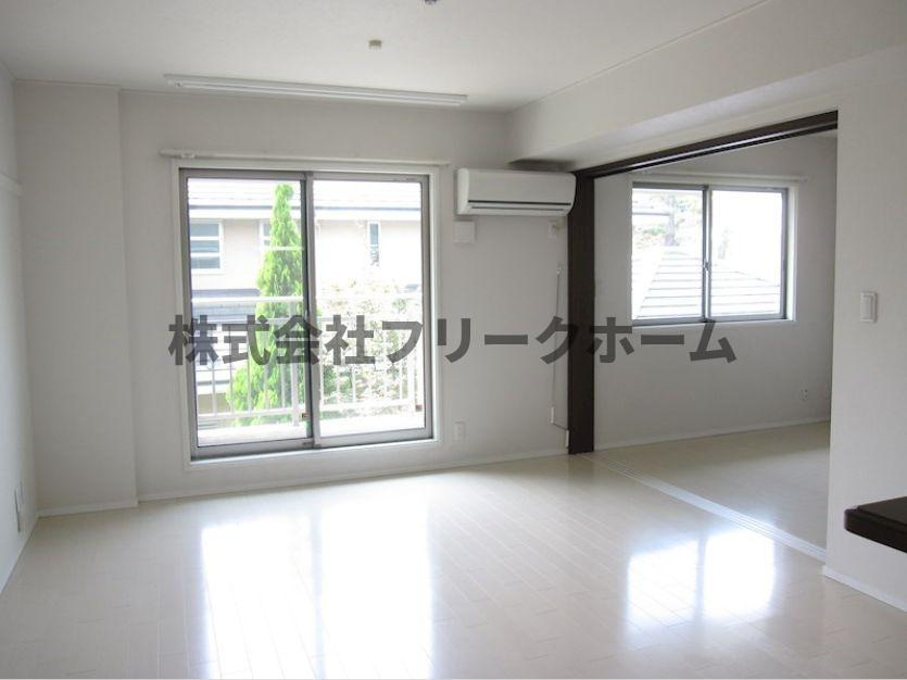 杉並区南荻窪３丁目のアパートの居間・リビング|※別号室参考写真になります。