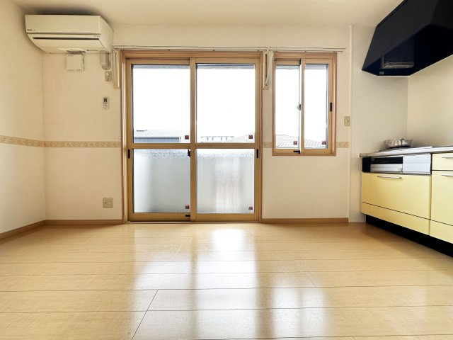 Ａｍｂｅｎｔｅ Ｂｕｅｎｏ C棟の居間・リビング