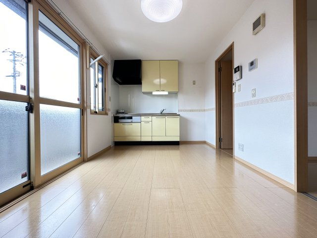 Ａｍｂｅｎｔｅ Ｂｕｅｎｏ C棟の居間・リビング