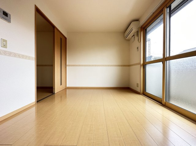 Ａｍｂｅｎｔｅ Ｂｕｅｎｏ C棟の居間・リビング