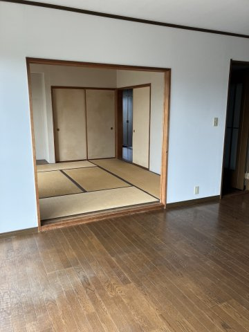 みどり市笠懸町鹿中古戸建の居間・リビング