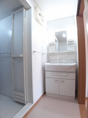 ハーベストホーム壱番館　Ⅱの洗面所|ゆったりとスペースのある洗面所