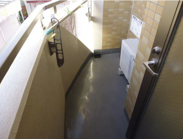 ユイマールのバルコニー