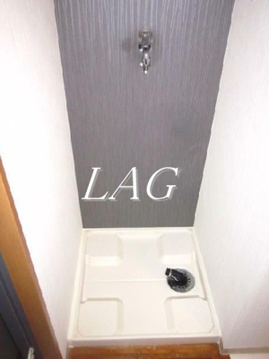 【設備】 | カルナ市ヶ谷薬王寺 | 室内洗濯機置き場です。