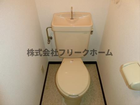 三鷹市牟礼４丁目のアパートのトイレ