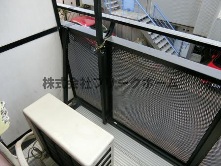 三鷹市牟礼４丁目のアパートのバルコニー