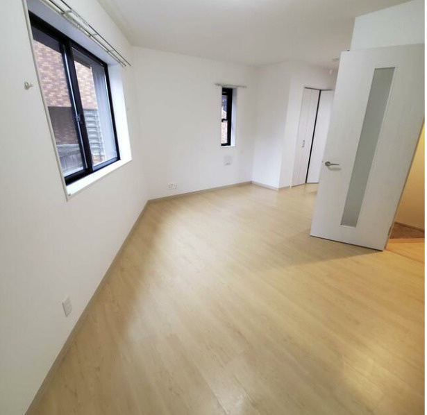 メゾンクオーレの居間・リビング