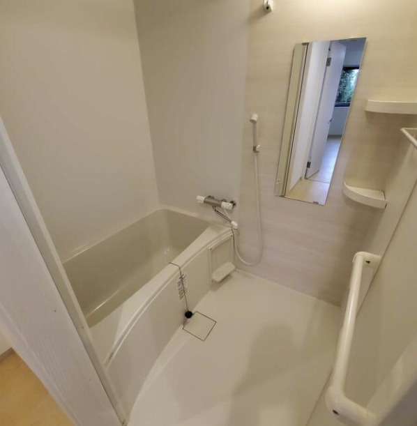 メゾンクオーレの浴室