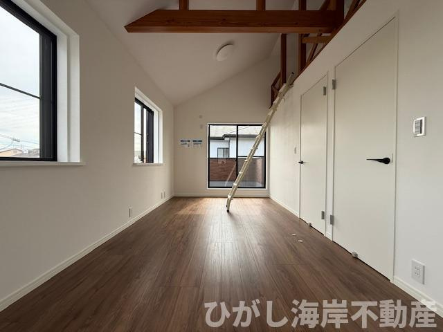 平塚市田村５丁目　中古戸建の洋室|新規リフォーム完了！　9帖　洋室