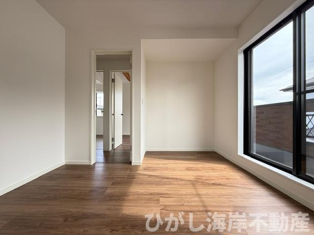 平塚市田村５丁目　中古戸建の寝室|新規リフォーム完了！　6帖　洋室