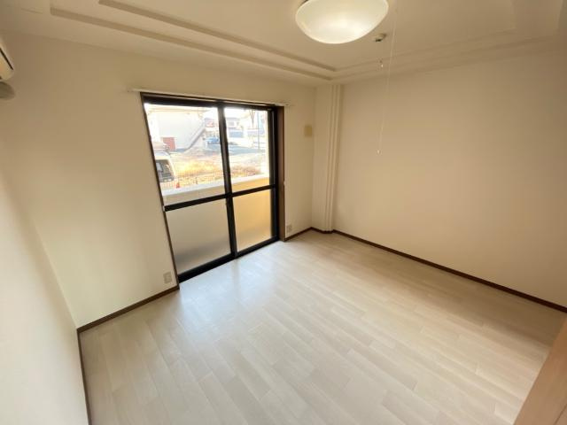 ピアチェーレの内装|洋室