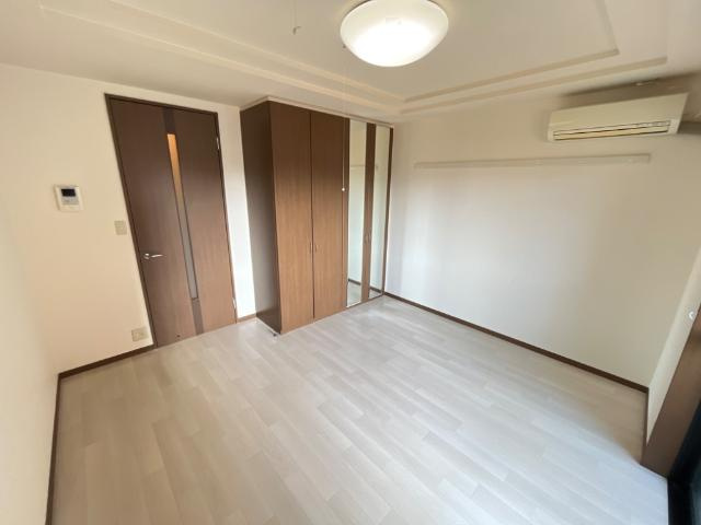 ピアチェーレの居間・リビング|洋室