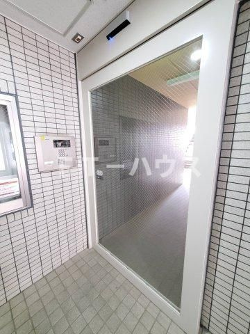 ネクサス実籾のロビー