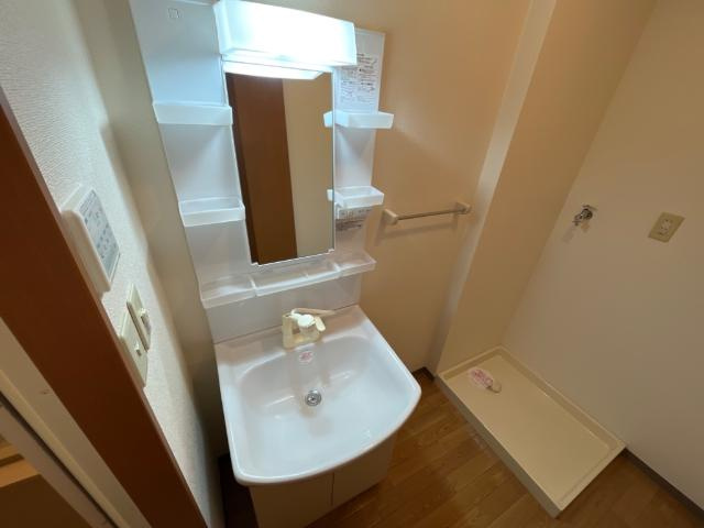 コムス・エルアールの洗面所|洗髪洗面化粧台