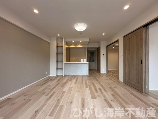 グランシティ湘南海岸Ⅱガレリア・プラージュの居間・リビング|新規リフォーム完了！　16.5帖　LDK