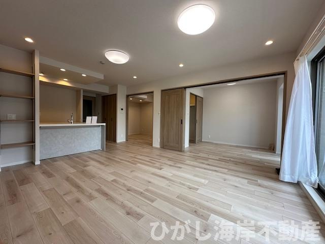 グランシティ湘南海岸Ⅱガレリア・プラージュのダイニング|新規リフォーム完了！　16.5帖　LDK