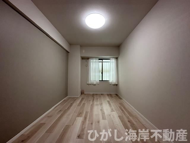 グランシティ湘南海岸Ⅱガレリア・プラージュの寝室|新規リフォーム完了！　7.5帖　洋室