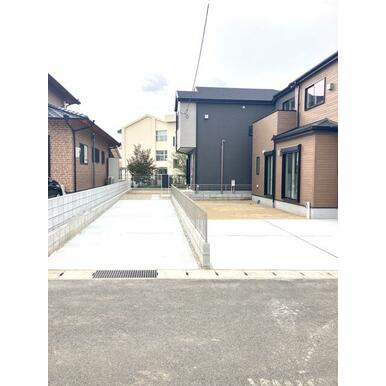 上益城郡益城町大字広崎の一戸建ての駐車場